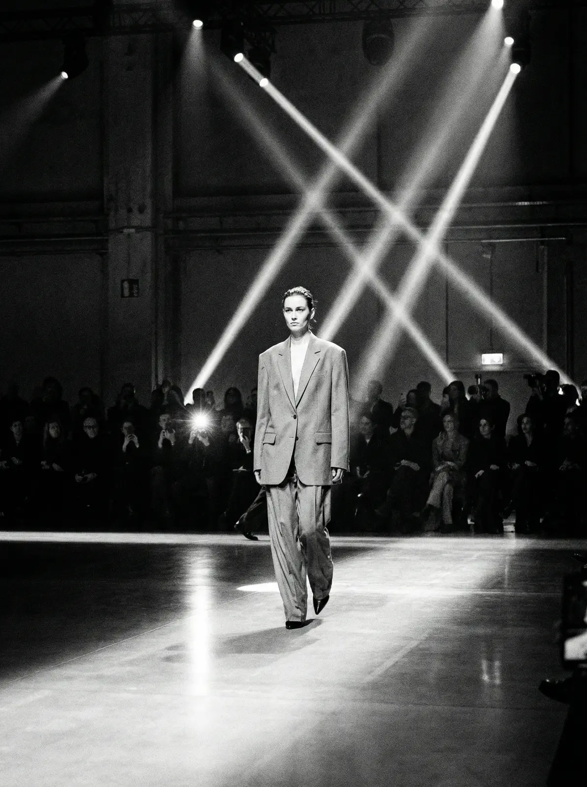 大江体育网址 米兰时装周秀场短视频